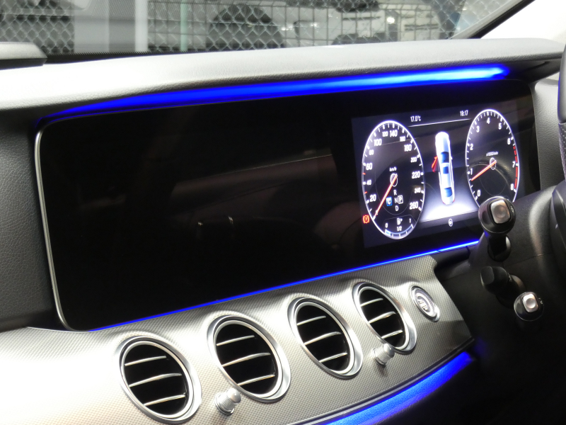 メルセデスベンツ Eクラス E200 4MATIC ｱﾊﾞﾝｷﾞｬﾙﾄﾞ ﾚｰﾀﾞｰｾｰﾌﾃｨPKG　ﾊﾟﾅﾒﾘｶｰﾅｸﾞﾘﾙ ｷｰﾚｽｺﾞｰ 黒半革ｼｰﾄ/ﾋｰﾀｰ HDDﾅﾋﾞ 地ﾃﾞｼﾞ 360度ｶﾒﾗ AppleCarPlay 前後ﾄﾞﾗﾚｺ ﾀﾞｲﾅﾐｯｸｾﾚｸﾄ ﾊﾟﾄﾞﾙｼﾌﾄ LEDﾍｯﾄﾞﾗｲﾄ 純正17ｲﾝﾁAW　2年保証付