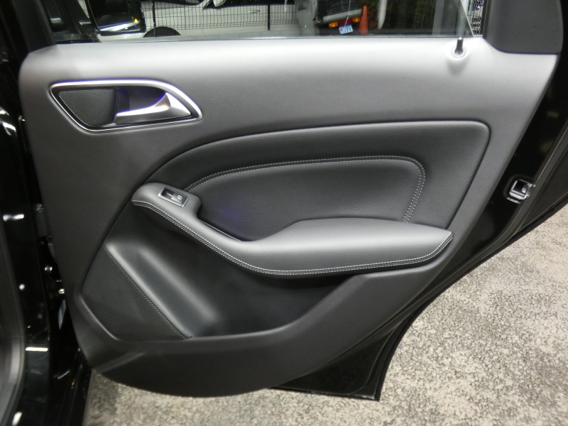 メルセデスベンツ Bクラス B180 ﾍﾞｰｼｯｸ&ﾌﾟﾚﾐｱﾑ&ﾚｰﾀﾞｰｾｰﾌﾃｨPKG　後期 ｷｰﾚｽｺﾞｰ 黒革ｼｰﾄ/ﾋｰﾀｰ ﾊﾟﾉﾗﾏｻﾝﾙｰﾌ HDDﾅﾋﾞ 地ﾃﾞｼﾞ AppleCarPlay Bｶﾒﾗ harman/kardon ﾊﾟﾄﾞﾙｼﾌﾄ LEDﾍｯﾄﾞﾗｲﾄ/ｵｰﾄHB ｱﾝﾋﾞｴﾝﾄﾗｲﾄ　2年保証付