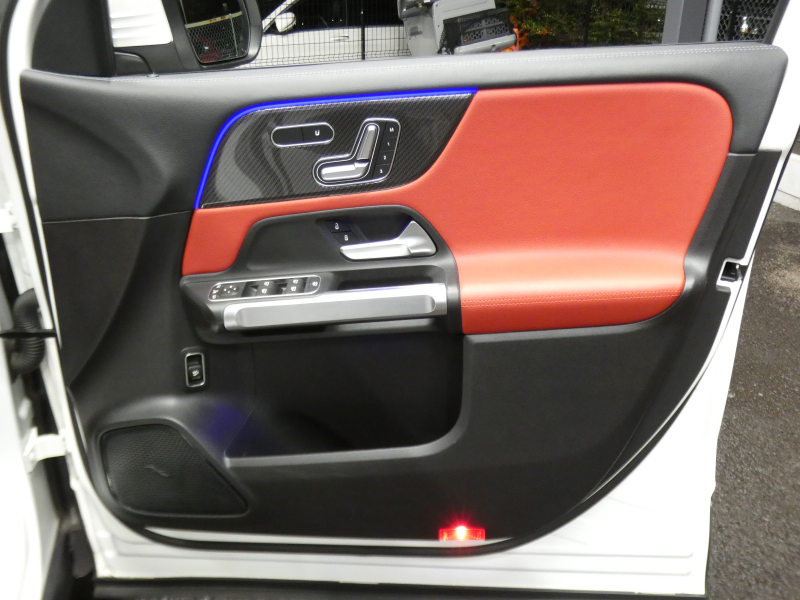 メルセデスベンツ GLB GLB200d AMGﾗｲﾝ ﾚｻﾞｰｴｸｽｸﾙｰｼﾌﾞ&ｱﾄﾞﾊﾞﾝｽﾄﾞPKG　meｺﾈｸﾄ AMGｴｱﾛ&19AW 赤黒革ｼｰﾄ ﾊﾟﾉﾗﾏｻﾝﾙｰﾌ MBUXﾅﾋﾞ 360度ｶﾒﾗ 前後ﾄﾞﾗﾚｺ ｱﾄﾞﾊﾞﾝｽﾄﾞｻｳﾝﾄﾞ ﾍｯﾄﾞｱｯﾌﾟD ﾜｲﾔﾚｽﾁｬｰｼﾞ LEDﾗｲﾄ/ｵｰﾄHB　2年保証付