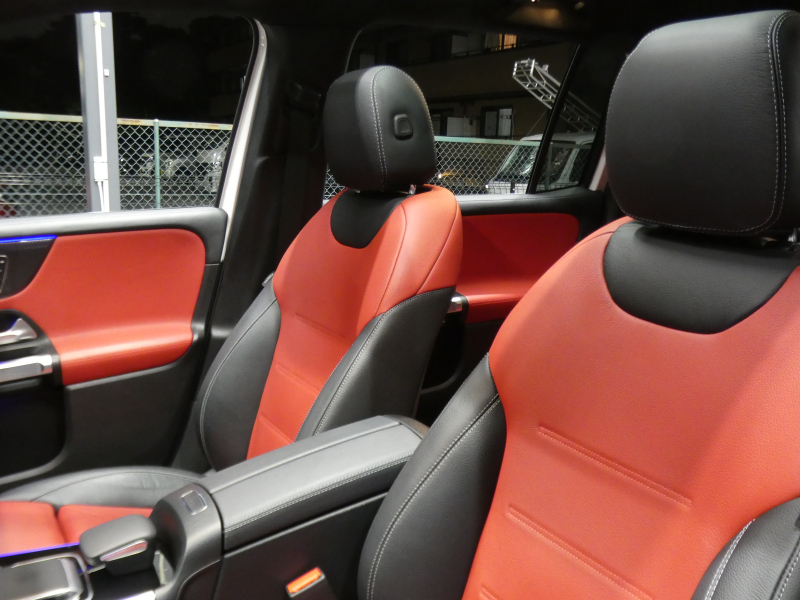 メルセデスベンツ GLB GLB200d AMGﾗｲﾝ ﾚｻﾞｰｴｸｽｸﾙｰｼﾌﾞ&ｱﾄﾞﾊﾞﾝｽﾄﾞPKG　meｺﾈｸﾄ AMGｴｱﾛ&19AW 赤黒革ｼｰﾄ ﾊﾟﾉﾗﾏｻﾝﾙｰﾌ MBUXﾅﾋﾞ 360度ｶﾒﾗ 前後ﾄﾞﾗﾚｺ ｱﾄﾞﾊﾞﾝｽﾄﾞｻｳﾝﾄﾞ ﾍｯﾄﾞｱｯﾌﾟD ﾜｲﾔﾚｽﾁｬｰｼﾞ LEDﾗｲﾄ/ｵｰﾄHB　2年保証付