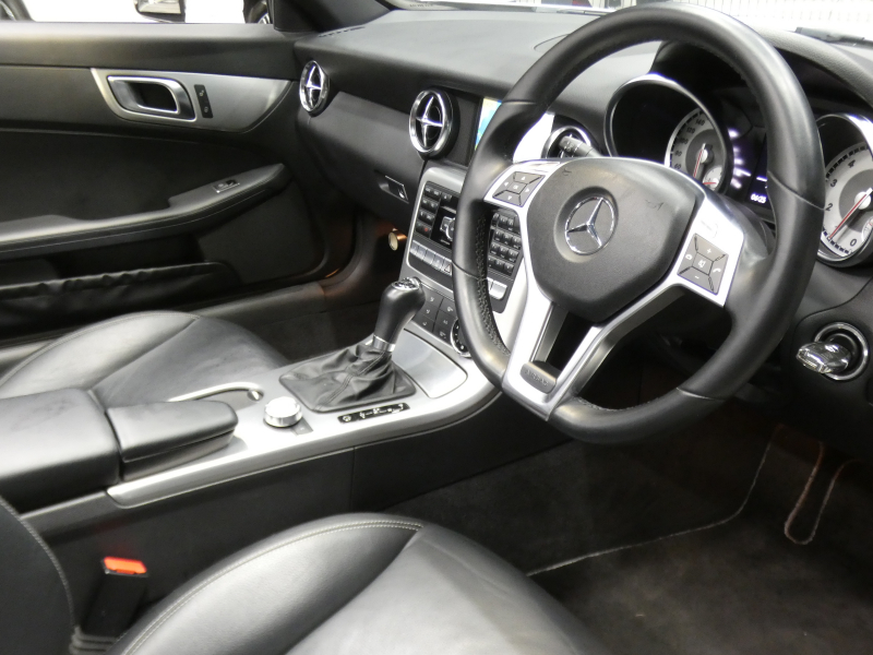 メルセデスベンツ SLKクラス SLK200 BL-EF ｽﾎﾟｰﾂ　WORK17ｲﾝﾁAW 黒本革ｼｰﾄ/ﾋｰﾀｰ/ｴｱｽｶｰﾌ HDDﾅﾋﾞ 地ﾃﾞｼﾞ ﾊﾞｯｸｶﾒﾗ 純正ﾄﾞﾗﾚｺ ﾊﾟﾄﾞﾙｼﾌﾄ ｷｾﾉﾝﾗｲﾄ/ｲﾝﾃﾘｼﾞｪﾝﾄﾗｲﾄ　2年保証付