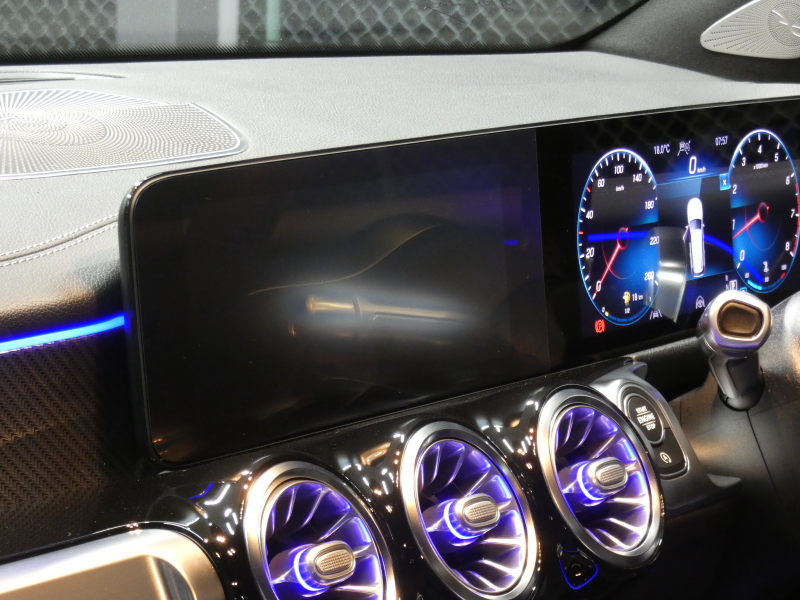 メルセデスベンツ GLB GLB250 4MATIC ｽﾎﾟｰﾂ ﾚｰﾀﾞｰｾｰﾌﾃｨPKG　1ｵｰﾅｰ meｺﾈｸﾄ ｷｰﾚｽｺﾞｰ AMGｴｱﾛ&20ｲﾝﾁAW 黒本革ｼｰﾄ MBUXﾅﾋﾞ 地ﾃﾞｼﾞ 360度ｶﾒﾗ ﾀﾞｲﾅﾐｯｸｾﾚｸﾄ ﾊﾟﾄﾞﾙｼﾌﾄ 前後ﾄﾞﾗﾚｺ 自動ﾘｱｹﾞｰﾄ/ﾌｯﾄOP LEDﾍｯﾄﾞﾗｲﾄ ｵｰﾄHB　2年保証付