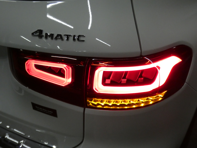 メルセデスベンツ GLB GLB250 4MATIC ｽﾎﾟｰﾂ ﾚｰﾀﾞｰｾｰﾌﾃｨPKG　1ｵｰﾅｰ meｺﾈｸﾄ ｷｰﾚｽｺﾞｰ AMGｴｱﾛ&20ｲﾝﾁAW 黒本革ｼｰﾄ MBUXﾅﾋﾞ 地ﾃﾞｼﾞ 360度ｶﾒﾗ ﾀﾞｲﾅﾐｯｸｾﾚｸﾄ ﾊﾟﾄﾞﾙｼﾌﾄ 前後ﾄﾞﾗﾚｺ 自動ﾘｱｹﾞｰﾄ/ﾌｯﾄOP LEDﾍｯﾄﾞﾗｲﾄ ｵｰﾄHB　2年保証付