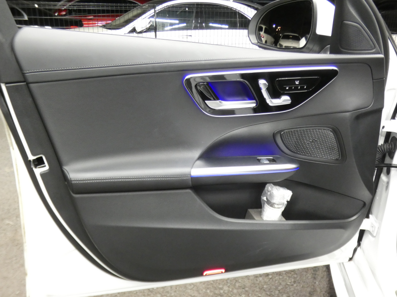 メルセデスベンツ Cクラス C200 ｽﾃｰｼｮﾝﾜｺﾞﾝ AVG AMGﾗｲﾝ&ﾚｻﾞｰｴｸｽｸﾙｰｼﾌﾞ&ﾍﾞｰｼｯｸPKG　ISG搭載 AMGｴｱﾛ&18AW ﾘｱｱｸｽﾙｽﾃｱﾘﾝｸﾞ 黒革ｼｰﾄ ﾊﾟﾉﾗﾏSR MBUXﾅﾋﾞ 地ﾃﾞｼﾞ 360ｶﾒﾗ Appleｶｰﾌﾟﾚｲ ﾍｯﾄﾞｱｯﾌﾟD ﾃﾞｼﾞﾀﾙｺｯｸﾋﾟｯﾄD 自動ﾘｱｹﾞｰﾄ DIGITALﾗｲﾄ　2年保証付