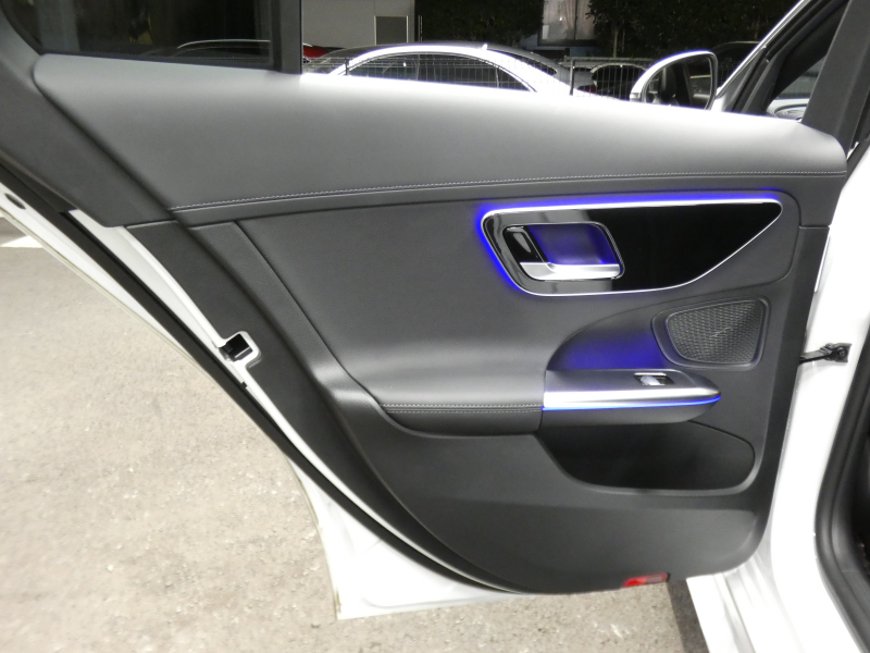 メルセデスベンツ Cクラス C200 ｽﾃｰｼｮﾝﾜｺﾞﾝ AVG AMGﾗｲﾝ&ﾚｻﾞｰｴｸｽｸﾙｰｼﾌﾞ&ﾍﾞｰｼｯｸPKG　ISG搭載 AMGｴｱﾛ&18AW ﾘｱｱｸｽﾙｽﾃｱﾘﾝｸﾞ 黒革ｼｰﾄ ﾊﾟﾉﾗﾏSR MBUXﾅﾋﾞ 地ﾃﾞｼﾞ 360ｶﾒﾗ Appleｶｰﾌﾟﾚｲ ﾍｯﾄﾞｱｯﾌﾟD ﾃﾞｼﾞﾀﾙｺｯｸﾋﾟｯﾄD 自動ﾘｱｹﾞｰﾄ DIGITALﾗｲﾄ　2年保証付