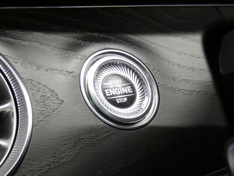 メルセデスベンツ Eクラス E400 ｸｰﾍﾟ ｽﾎﾟｰﾂ ｴｸｽｸﾙｰｼﾌﾞ&ﾚｰﾀﾞｰｾｰﾌﾃｨPKG　333ps AMGｴｱﾛ&19AW ｷｰﾚｽｺﾞｰ ﾅｯﾊﾟ赤黒革 ﾍﾞﾝﾁﾚｰﾀｰ&ﾏｯｻｰｼﾞ ﾊﾟﾉﾗﾏｻﾝﾙｰﾌ ﾅﾋﾞTV 360ｶﾒﾗ Aｶｰﾌﾟﾚｲ Burmester ﾍｯﾄﾞｱｯﾌﾟD ｴｱﾊﾞﾗﾝｽPKG ｵｰﾄﾄﾗﾝｸ/ﾌｯﾄOP　2年保証付