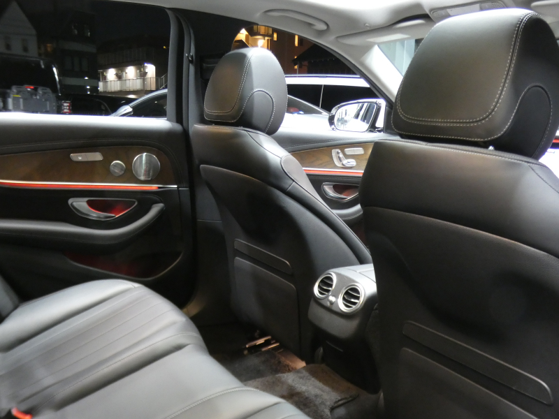 メルセデスベンツ Eクラス E450 4MATIC ｴｸｽｸﾙｰｼﾌﾞ ｴｸｽｸﾙｰｼﾌﾞ&ﾚｰﾀﾞｰｾｰﾌﾃｨPKG　中期 meｺﾈｸﾄ ﾅｯﾊﾟ黒革/ﾍﾞﾝﾁﾚｰﾀｰ/前後ﾋｰﾀｰ ﾊﾟﾉﾗﾏｻﾝﾙｰﾌ 純正ﾅﾋﾞ 地ﾃﾞｼﾞ AppleCarPlay 360度ｶﾒﾗ Burmester ｴｱﾊﾞﾗﾝｽPKG ﾍｯﾄﾞｱｯﾌﾟD 自動ﾄﾗﾝｸ/ﾌｯﾄOP LEDﾗｲﾄ/自動HB　2年保証付