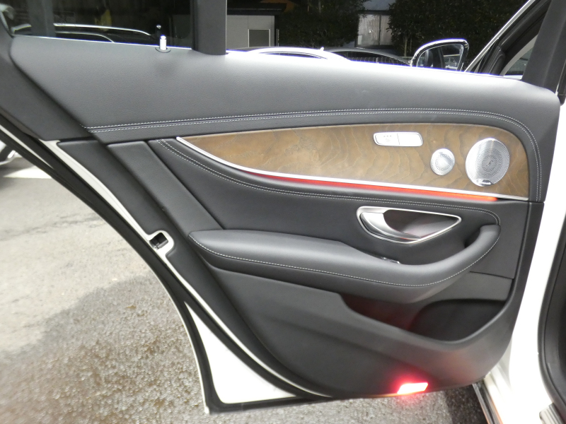メルセデスベンツ Eクラス E450 4MATIC ｴｸｽｸﾙｰｼﾌﾞ ｴｸｽｸﾙｰｼﾌﾞ&ﾚｰﾀﾞｰｾｰﾌﾃｨPKG　中期 meｺﾈｸﾄ ﾅｯﾊﾟ黒革/ﾍﾞﾝﾁﾚｰﾀｰ/前後ﾋｰﾀｰ ﾊﾟﾉﾗﾏｻﾝﾙｰﾌ 純正ﾅﾋﾞ 地ﾃﾞｼﾞ AppleCarPlay 360度ｶﾒﾗ Burmester ｴｱﾊﾞﾗﾝｽPKG ﾍｯﾄﾞｱｯﾌﾟD 自動ﾄﾗﾝｸ/ﾌｯﾄOP LEDﾗｲﾄ/自動HB　2年保証付