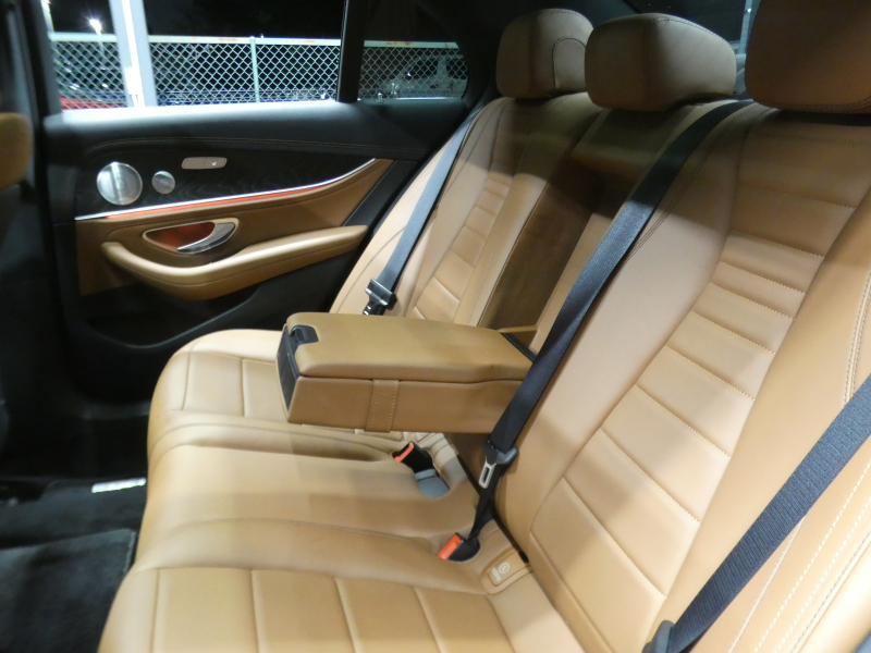 メルセデスベンツ Eクラス E300 ｱﾊﾞﾝｷﾞｬﾙﾄﾞ ｽﾎﾟｰﾂ ｴｸｽｸﾙｰｼﾌﾞ&ﾚｰﾀﾞｰｾｰﾌﾃｨPKG　中期 meｺﾈｸﾄ Newｽﾃｱﾘﾝｸﾞ ﾌﾞﾗｳﾝﾅｯﾊﾟﾚｻﾞｰ 全席ﾋｰﾀｰ ﾊﾟﾉﾗﾏｻﾝﾙｰﾌ HDDﾅﾋﾞTV Appleｶｰﾌﾟﾚｲ Burmester 360ｶﾒﾗ ﾍｯﾄﾞｱｯﾌﾟD ｴｱﾊﾞﾗﾝｽPKG AMGｴｱﾛ&19ｲﾝﾁAW　2年保証付