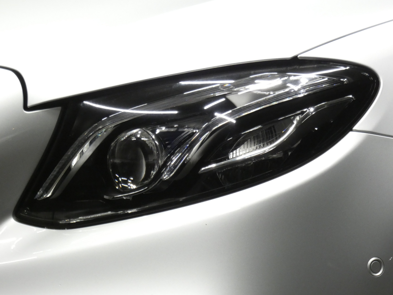 メルセデスベンツ Eクラス E300 ｱﾊﾞﾝｷﾞｬﾙﾄﾞ ｽﾎﾟｰﾂ ｴｸｽｸﾙｰｼﾌﾞ&ﾚｰﾀﾞｰｾｰﾌﾃｨPKG　中期 meｺﾈｸﾄ Newｽﾃｱﾘﾝｸﾞ ﾌﾞﾗｳﾝﾅｯﾊﾟﾚｻﾞｰ 全席ﾋｰﾀｰ ﾊﾟﾉﾗﾏｻﾝﾙｰﾌ HDDﾅﾋﾞTV Appleｶｰﾌﾟﾚｲ Burmester 360ｶﾒﾗ ﾍｯﾄﾞｱｯﾌﾟD ｴｱﾊﾞﾗﾝｽPKG AMGｴｱﾛ&19ｲﾝﾁAW　2年保証付