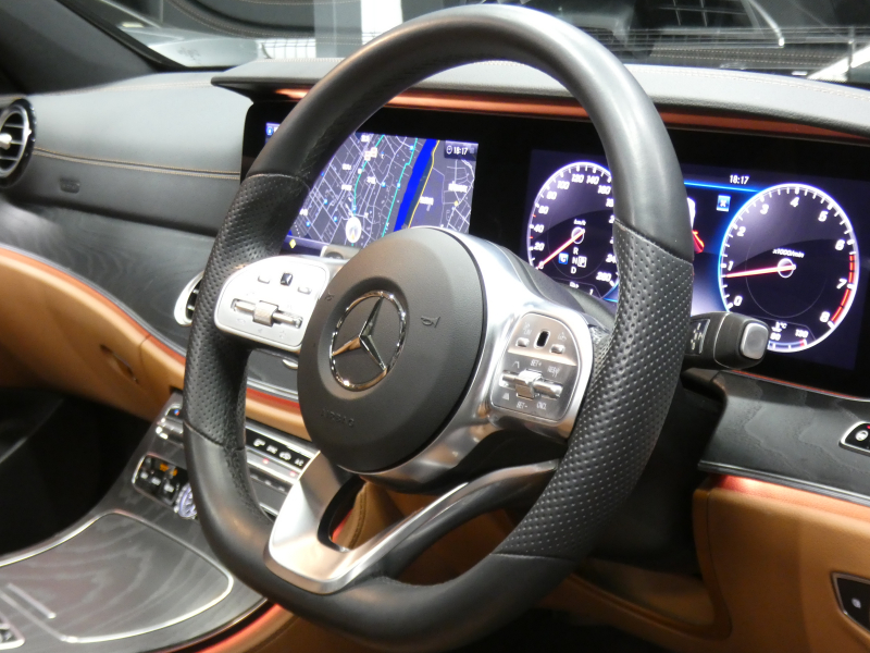 メルセデスベンツ Eクラス E300 ｱﾊﾞﾝｷﾞｬﾙﾄﾞ ｽﾎﾟｰﾂ ｴｸｽｸﾙｰｼﾌﾞ&ﾚｰﾀﾞｰｾｰﾌﾃｨPKG　中期 meｺﾈｸﾄ Newｽﾃｱﾘﾝｸﾞ ﾌﾞﾗｳﾝﾅｯﾊﾟﾚｻﾞｰ 全席ﾋｰﾀｰ ﾊﾟﾉﾗﾏｻﾝﾙｰﾌ HDDﾅﾋﾞTV Appleｶｰﾌﾟﾚｲ Burmester 360ｶﾒﾗ ﾍｯﾄﾞｱｯﾌﾟD ｴｱﾊﾞﾗﾝｽPKG AMGｴｱﾛ&19ｲﾝﾁAW　2年保証付