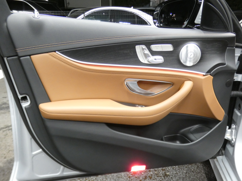 メルセデスベンツ Eクラス E300 ｱﾊﾞﾝｷﾞｬﾙﾄﾞ ｽﾎﾟｰﾂ ｴｸｽｸﾙｰｼﾌﾞ&ﾚｰﾀﾞｰｾｰﾌﾃｨPKG　中期 meｺﾈｸﾄ Newｽﾃｱﾘﾝｸﾞ ﾌﾞﾗｳﾝﾅｯﾊﾟﾚｻﾞｰ 全席ﾋｰﾀｰ ﾊﾟﾉﾗﾏｻﾝﾙｰﾌ HDDﾅﾋﾞTV Appleｶｰﾌﾟﾚｲ Burmester 360ｶﾒﾗ ﾍｯﾄﾞｱｯﾌﾟD ｴｱﾊﾞﾗﾝｽPKG AMGｴｱﾛ&19ｲﾝﾁAW　2年保証付