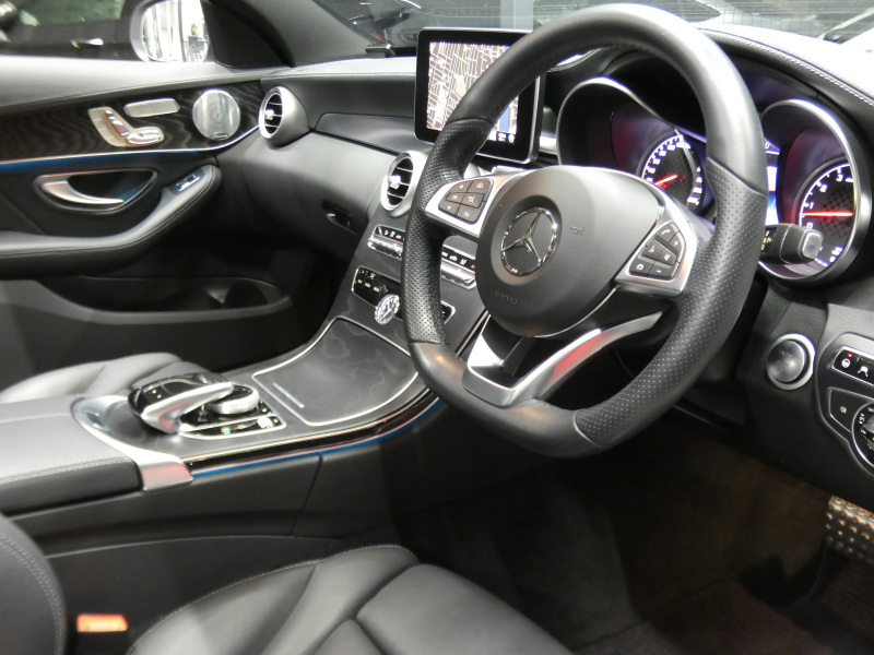 AMG Cクラス C43 4MATIC ｴｸｽｸﾙｰｼﾌﾞ&ﾚｰﾀﾞｰｾｰﾌﾃｨPKG　9速AT AMGｴｱﾛ&19ｲﾝﾁｱﾙﾐ 黒本革 ﾊﾟﾉﾗﾏｻﾝﾙｰﾌ HDDﾅﾋﾞ 地ﾃﾞｼﾞ ﾊﾞｯｸｶﾒﾗ Burmester ｴｱﾊﾞﾗﾝｽPKG/ﾊﾟﾌｭｰﾑｱﾄﾏｲｻﾞｰ ﾄﾞﾗﾚｺ LEDﾍｯﾄﾞﾗｲﾄ/ｵｰﾄHB　2年保証付