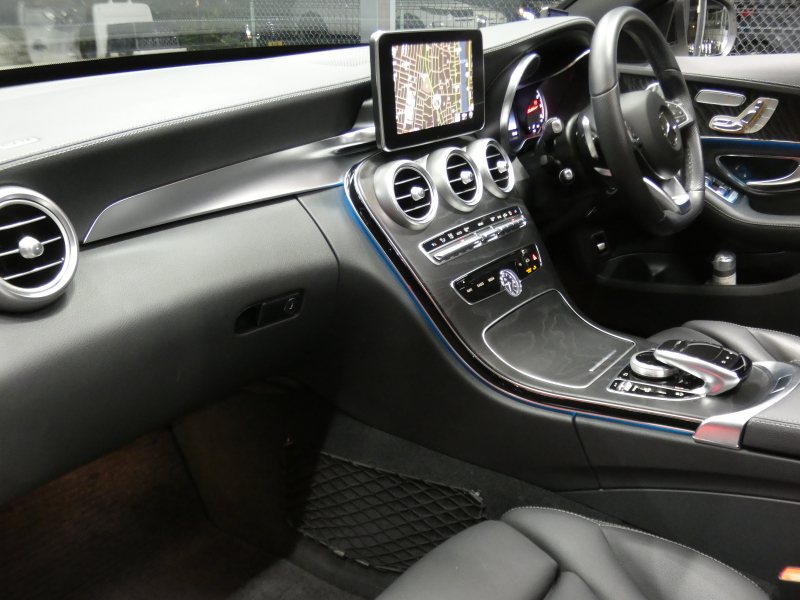AMG Cクラス C43 4MATIC ｴｸｽｸﾙｰｼﾌﾞ&ﾚｰﾀﾞｰｾｰﾌﾃｨPKG　9速AT AMGｴｱﾛ&19ｲﾝﾁｱﾙﾐ 黒本革 ﾊﾟﾉﾗﾏｻﾝﾙｰﾌ HDDﾅﾋﾞ 地ﾃﾞｼﾞ ﾊﾞｯｸｶﾒﾗ Burmester ｴｱﾊﾞﾗﾝｽPKG/ﾊﾟﾌｭｰﾑｱﾄﾏｲｻﾞｰ ﾄﾞﾗﾚｺ LEDﾍｯﾄﾞﾗｲﾄ/ｵｰﾄHB　2年保証付