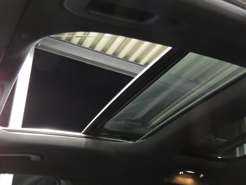 メルセデスベンツ GLB GLB200d 4MATIC ﾚｻﾞｰｴｸｽｸﾙｰｼﾌﾞ&ﾅﾋﾞｹﾞｰｼｮﾝ&ﾚｰﾀﾞｰｾｰﾌﾃｨPKG　1ｵｰﾅｰ meｺﾈｸﾄ 黒本革ｼｰﾄ ﾊﾟﾉﾗﾏSR MBUXﾅﾋﾞTV 360度ｶﾒﾗ 前後ﾄﾞﾗﾚｺ 純正18ｲﾝﾁAW LEDﾍｯﾄﾞﾗｲﾄ 自動ﾘｱｹﾞｰﾄ　2年保証付