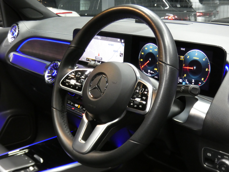 メルセデスベンツ GLB GLB200d 4MATIC ﾚｻﾞｰｴｸｽｸﾙｰｼﾌﾞ&ﾅﾋﾞｹﾞｰｼｮﾝ&ﾚｰﾀﾞｰｾｰﾌﾃｨPKG　1ｵｰﾅｰ meｺﾈｸﾄ 黒本革ｼｰﾄ ﾊﾟﾉﾗﾏSR MBUXﾅﾋﾞTV 360度ｶﾒﾗ 前後ﾄﾞﾗﾚｺ 純正18ｲﾝﾁAW LEDﾍｯﾄﾞﾗｲﾄ 自動ﾘｱｹﾞｰﾄ　2年保証付