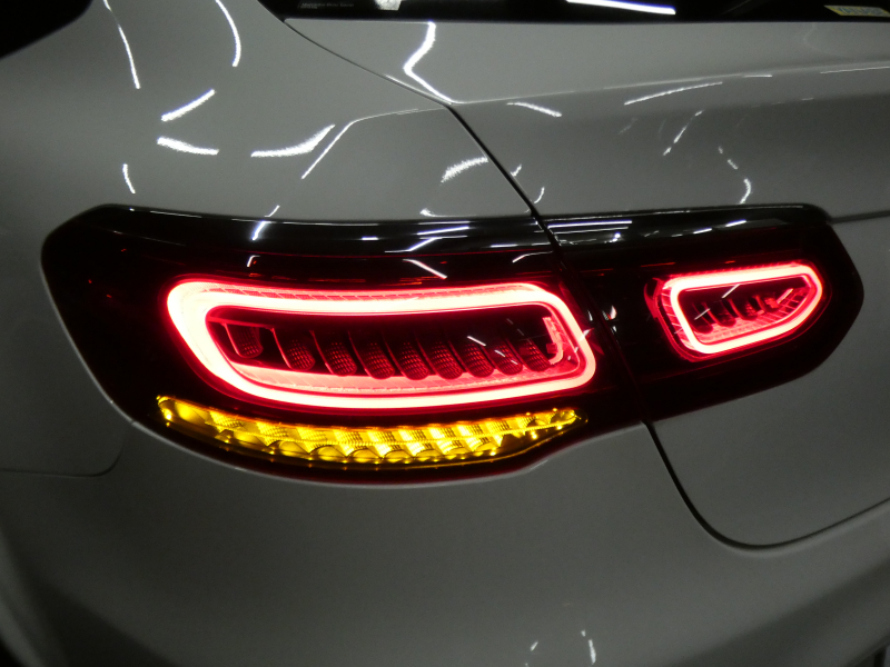 メルセデスベンツ GLCクーペ GLC220d 4MATIC ｸｰﾍﾟ AMGﾗｲﾝ ﾚｻﾞｰｴｸｽｸﾙｰｼﾌﾞ&ﾚｰﾀﾞｰｾｰﾌﾃｨPKG　後期 meｺﾈｸﾄ AMGｴｱﾛ&19AW 黒革/ﾍﾞﾝﾁﾚｰﾀｰ/ﾏｯｻｰｼﾞ ｻﾝﾙｰﾌ MBUXﾅﾋﾞ 地ﾃﾞｼﾞ 360度ｶﾒﾗ 前後ﾄﾞﾗﾚｺ Burmester ﾍｯﾄﾞｱｯﾌﾟD 自動ﾘｱｹﾞｰﾄ/ﾌｯﾄOP LEDﾍｯﾄﾞﾗｲﾄ　2年保証付