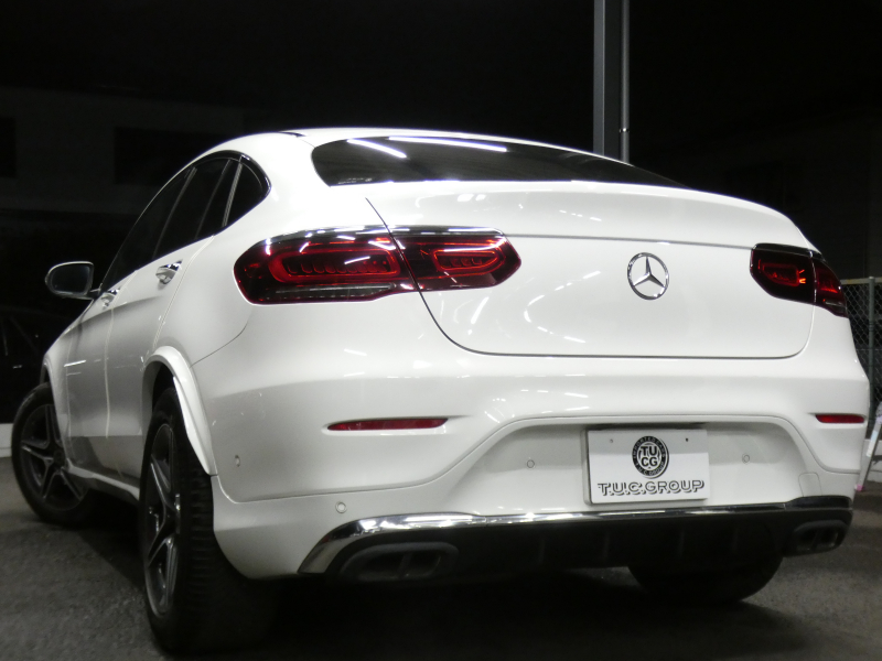 メルセデスベンツ GLCクーペ GLC220d 4MATIC ｸｰﾍﾟ AMGﾗｲﾝ ﾚｻﾞｰｴｸｽｸﾙｰｼﾌﾞ&ﾚｰﾀﾞｰｾｰﾌﾃｨPKG　後期 meｺﾈｸﾄ AMGｴｱﾛ&19AW 黒革/ﾍﾞﾝﾁﾚｰﾀｰ/ﾏｯｻｰｼﾞ ｻﾝﾙｰﾌ MBUXﾅﾋﾞ 地ﾃﾞｼﾞ 360度ｶﾒﾗ 前後ﾄﾞﾗﾚｺ Burmester ﾍｯﾄﾞｱｯﾌﾟD 自動ﾘｱｹﾞｰﾄ/ﾌｯﾄOP LEDﾍｯﾄﾞﾗｲﾄ　2年保証付