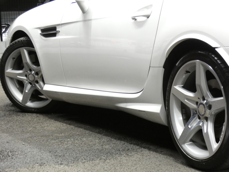 メルセデスベンツ SLKクラス SLK200 ﾚｰﾀﾞｰｾｰﾌﾃｨｴﾃﾞｨｼｮﾝ　100台限定車 AMGｽﾎﾟｰﾂPKG ﾏｼﾞｯｸｽｶｲR ﾍﾞﾝｶﾞﾙﾚｯﾄﾞﾅｯﾊﾟ革 ﾋｰﾀｰ&ｴｱｽｶｰﾌ ｱﾝﾋﾞｴﾝﾄﾗｲﾄ HDDﾅﾋﾞ 地ﾃﾞｼﾞ ﾊﾟｰｸﾄﾛﾆｯｸｾﾝｻｰ ﾊﾟﾄﾞﾙｼﾌﾄ ｷｾﾉﾝﾗｲﾄ/自動ﾊｲﾋﾞｰﾑ AMGｴｱﾛ&18ｲﾝﾁAW　2年保証付