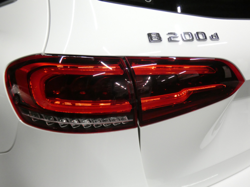 メルセデスベンツ Bクラス B200d AMGﾗｲﾝ AMGﾚｻﾞｰｴｸｽｸﾙｰｼﾌﾞ&ｱﾄﾞﾊﾞﾝｽﾄﾞ&ﾅﾋﾞ&ﾚｰﾀﾞｰｾｰﾌﾃｨPKG　meｺﾈｸﾄ 赤黒革 ﾊﾟﾉﾗﾏSR MBUXﾅﾋﾞTV 360ｶﾒﾗ ｱﾄﾞﾊﾞﾝｽﾄﾞｻｳﾝﾄﾞ ﾍｯﾄﾞｱｯﾌﾟD 前後ﾄﾞﾗﾚｺ 自動ﾘｱｹﾞｰﾄ LEDﾗｲﾄ/ｱﾀﾞﾌﾟﾃｨﾌﾞHB　2年保証付