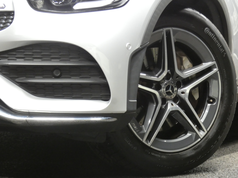 メルセデスベンツ GLCクーペ GLC220d 4MATIC ｸｰﾍﾟ AMGﾗｲﾝ ﾚｻﾞｰｴｸｽｸﾙｰｼﾌﾞ&ﾚｰﾀﾞｰｾｰﾌﾃｨPKG　後期 meｺﾈｸﾄ AMGｴｱﾛ&19AW 黒革/ﾍﾞﾝﾁﾚｰﾀｰ/ﾏｯｻｰｼﾞ ｻﾝﾙｰﾌ MBUXﾅﾋﾞ 地ﾃﾞｼﾞ 360度ｶﾒﾗ ﾄﾞﾗﾚｺ Burmester ﾍｯﾄﾞｱｯﾌﾟD 自動ﾘｱｹﾞｰﾄ/ﾌｯﾄOP LEDﾍｯﾄﾞﾗｲﾄ　2年保証付