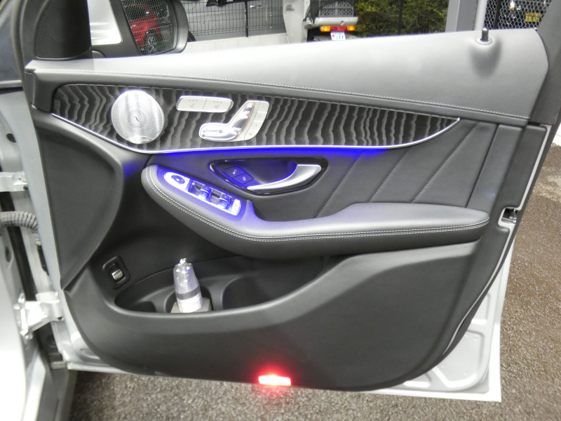 メルセデスベンツ GLCクーペ GLC220d 4MATIC ｸｰﾍﾟ AMGﾗｲﾝ ﾚｻﾞｰｴｸｽｸﾙｰｼﾌﾞ&ﾚｰﾀﾞｰｾｰﾌﾃｨPKG　後期 meｺﾈｸﾄ AMGｴｱﾛ&19AW 黒革/ﾍﾞﾝﾁﾚｰﾀｰ/ﾏｯｻｰｼﾞ ｻﾝﾙｰﾌ MBUXﾅﾋﾞ 地ﾃﾞｼﾞ 360度ｶﾒﾗ ﾄﾞﾗﾚｺ Burmester ﾍｯﾄﾞｱｯﾌﾟD 自動ﾘｱｹﾞｰﾄ/ﾌｯﾄOP LEDﾍｯﾄﾞﾗｲﾄ　2年保証付