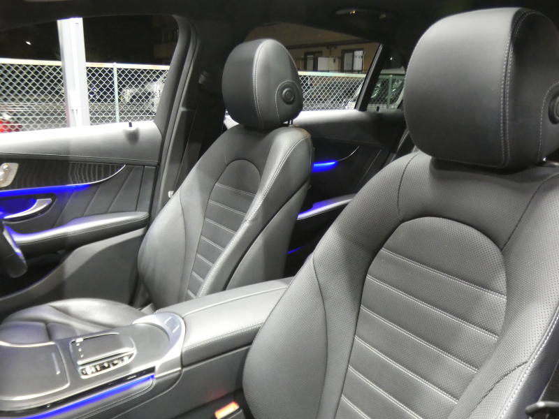 メルセデスベンツ GLCクーペ GLC220d 4MATIC ｸｰﾍﾟ AMGﾗｲﾝ ﾚｻﾞｰｴｸｽｸﾙｰｼﾌﾞ&ﾚｰﾀﾞｰｾｰﾌﾃｨPKG　後期 meｺﾈｸﾄ AMGｴｱﾛ&19AW 黒革/ﾍﾞﾝﾁﾚｰﾀｰ/ﾏｯｻｰｼﾞ ｻﾝﾙｰﾌ MBUXﾅﾋﾞ 地ﾃﾞｼﾞ 360度ｶﾒﾗ ﾄﾞﾗﾚｺ Burmester ﾍｯﾄﾞｱｯﾌﾟD 自動ﾘｱｹﾞｰﾄ/ﾌｯﾄOP LEDﾍｯﾄﾞﾗｲﾄ　2年保証付