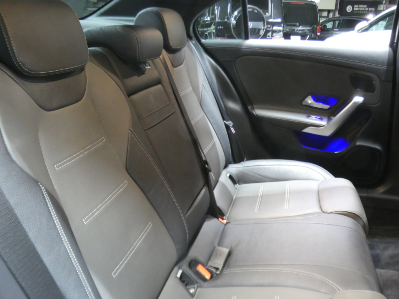 AMG Aクラス A35 4MATIC ｾﾀﾞﾝ AMGﾊﾟﾌｫｰﾏﾝｽ&AMGｱﾄﾞﾊﾞﾝｽﾄﾞ&ﾚｰﾀﾞｰｾｰﾌﾃｨPKG　meｺﾈｸﾄ AMGﾊﾟﾌｫｰﾏﾝｽｽﾃｱﾘﾝｸﾞ&ｼｰﾄ AMGｴｱﾛ&18ｲﾝﾁAW 強化ﾌﾞﾚｰｷ 灰黒革 ﾊﾟﾉﾗﾏSR MBUXﾅﾋﾞ 地ﾃﾞｼﾞ 360ｶﾒﾗ ﾍｯﾄﾞｱｯﾌﾟD ｱﾄﾞﾊﾞﾝｽﾄﾞS ﾄﾞﾗﾚｺ　2年保証付