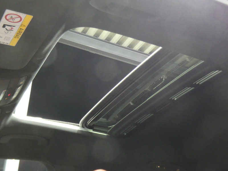 AMG GLCクーペ GLC43 4MATIC ｸｰﾍﾟ ﾚｻﾞｰｴｸｽｸﾙｰｼﾌﾞ&ﾚｰﾀﾞｰｾｰﾌﾃｨPKG　後期 1ｵｰﾅｰ 390ps meｺﾈｸﾄ 赤黒革/前後ﾋｰﾀｰ ｻﾝﾙｰﾌ MBUXﾅﾋﾞ 地ﾃﾞｼﾞ 360ｶﾒﾗ ﾍｯﾄﾞｱｯﾌﾟD Burmester ｴｱﾊﾞﾗﾝｽPKG 純正ﾄﾞﾗﾚｺ LEDﾍｯﾄﾞﾗｲﾄ AMGｴｱﾛ/20ｲﾝﾁAW　2年保証付