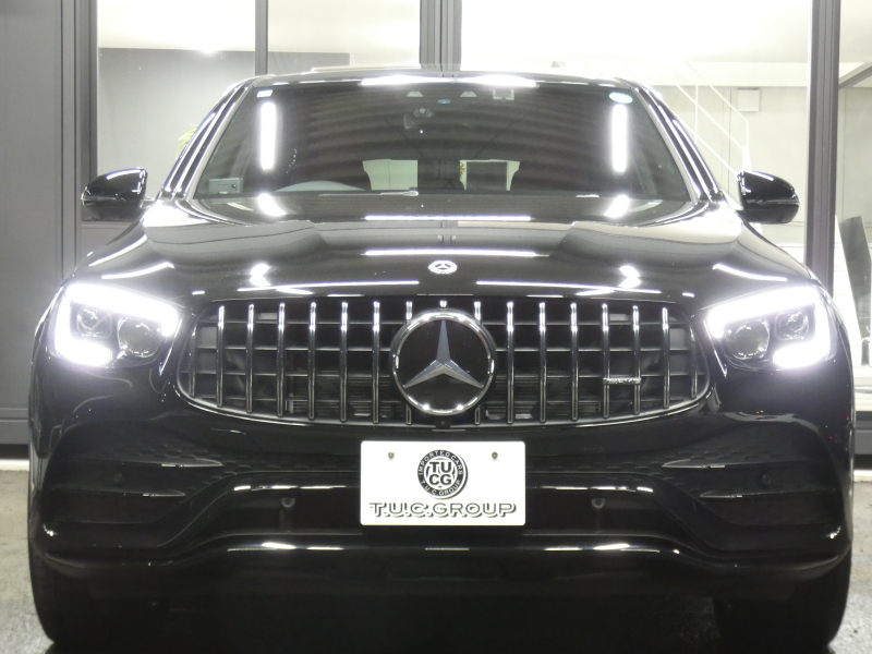 AMG GLCクーペ GLC43 4MATIC ｸｰﾍﾟ ﾚｻﾞｰｴｸｽｸﾙｰｼﾌﾞ&ﾚｰﾀﾞｰｾｰﾌﾃｨPKG　後期 1ｵｰﾅｰ 390ps meｺﾈｸﾄ 赤黒革/前後ﾋｰﾀｰ ｻﾝﾙｰﾌ MBUXﾅﾋﾞ 地ﾃﾞｼﾞ 360ｶﾒﾗ ﾍｯﾄﾞｱｯﾌﾟD Burmester ｴｱﾊﾞﾗﾝｽPKG 純正ﾄﾞﾗﾚｺ LEDﾍｯﾄﾞﾗｲﾄ AMGｴｱﾛ/20ｲﾝﾁAW　2年保証付