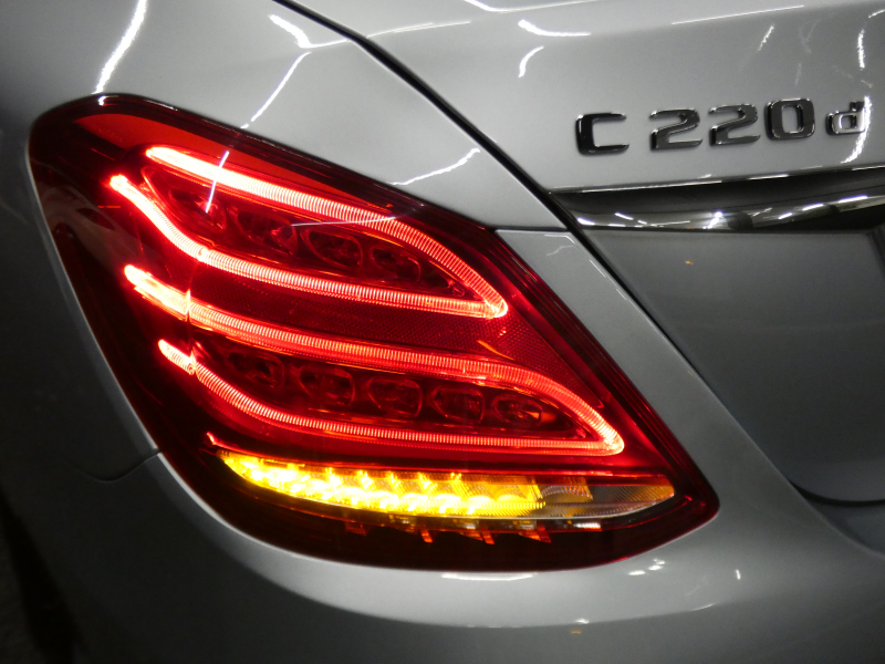 メルセデスベンツ Cクラス C220d ﾛｰﾚｳｽｴﾃﾞｨｼｮﾝ ﾚｰﾀﾞｰｾｰﾌﾃｨPKG　特別仕様車 9速AT meｺﾈｸﾄ ｷｰﾚｽｺﾞｰ 黒革/ｼｰﾄﾋｰﾀｰ HDDﾅﾋﾞ 地ﾃﾞｼﾞ Bｶﾒﾗ 前後ﾄﾞﾗﾚｺ ﾊﾟﾄﾞﾙｼﾌﾄ LEDﾍｯﾄﾞﾗｲﾄ/自動HB ｱﾝﾋﾞｴﾝﾄﾗｲﾄ AMGｴｱﾛ&18ｲﾝﾁAW　2年保証付