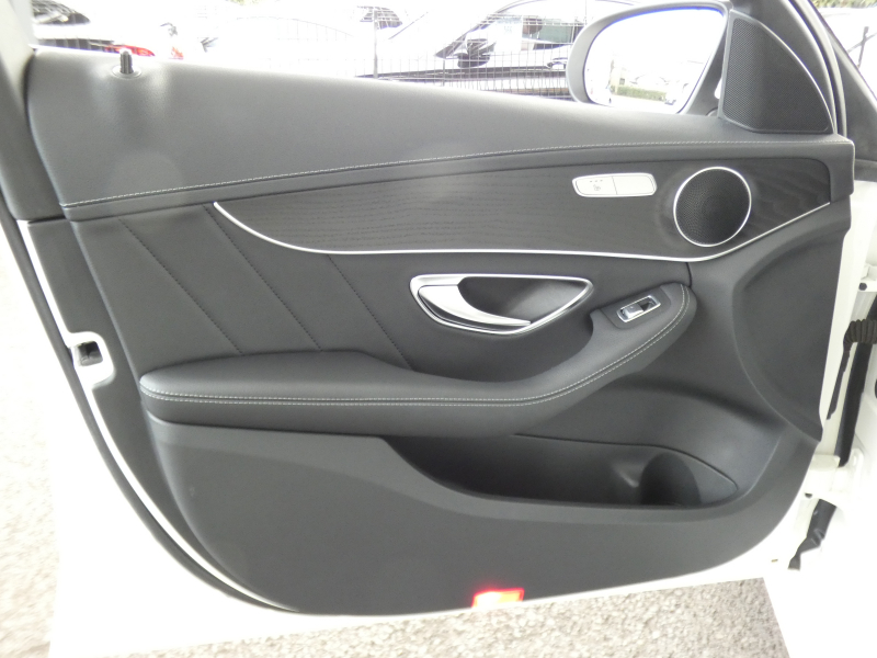 メルセデスベンツ Cクラス C200 AVG AMGﾗｲﾝ ﾍﾞｰｼｯｸ&ﾚｰﾀﾞｰｾｰﾌﾃｨPKG　ｷｰﾚｽｺﾞｰ 黒革ｼｰﾄ/ﾋｰﾀｰ HDDﾅﾋﾞ 地ﾃﾞｼﾞ Bｶﾒﾗ ﾊﾟｰｸﾄﾛﾆｯｸ ﾊﾟﾄﾞﾙｼﾌﾄ ﾄﾗﾝｸｽﾙｰ LEDﾗｲﾄ/自動ﾊｲﾋﾞｰﾑ AMGｴｱﾛ/AMG18AW　2年保証付