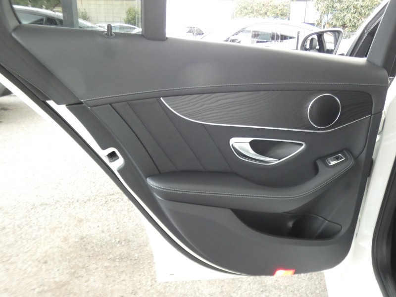 メルセデスベンツ Cクラス C200 AVG AMGﾗｲﾝ ﾍﾞｰｼｯｸ&ﾚｰﾀﾞｰｾｰﾌﾃｨPKG　ｷｰﾚｽｺﾞｰ 黒革ｼｰﾄ/ﾋｰﾀｰ HDDﾅﾋﾞ 地ﾃﾞｼﾞ Bｶﾒﾗ ﾊﾟｰｸﾄﾛﾆｯｸ ﾊﾟﾄﾞﾙｼﾌﾄ ﾄﾗﾝｸｽﾙｰ LEDﾗｲﾄ/自動ﾊｲﾋﾞｰﾑ AMGｴｱﾛ/AMG18AW　2年保証付