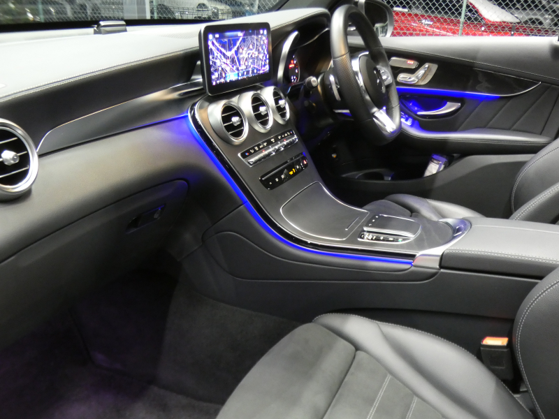 メルセデスベンツ GLC GLC220d 4MATIC AMGﾗｲﾝ ﾚｰﾀﾞｰｾｰﾌﾃｨPKG　後期 meｺﾈｸﾄ ｷｰﾚｽｺﾞｰ 黒半革ｼｰﾄ/前後ﾋｰﾀｰ ﾊﾟﾉﾗﾏSR MBUXﾅﾋﾞ 地ﾃﾞｼﾞ 360度ｶﾒﾗ 前後ﾄﾞﾗﾚｺ 自動ﾘｱｹﾞｰﾄ LEDﾗｲﾄ/自動HB AMGｴｱﾛ/19ｲﾝﾁAW　2年保証付