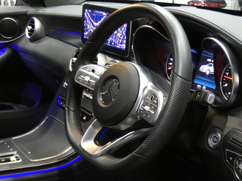 メルセデスベンツ GLC GLC220d 4MATIC AMGﾗｲﾝ ﾚｰﾀﾞｰｾｰﾌﾃｨPKG　後期 meｺﾈｸﾄ ｷｰﾚｽｺﾞｰ 黒半革ｼｰﾄ/前後ﾋｰﾀｰ ﾊﾟﾉﾗﾏSR MBUXﾅﾋﾞ 地ﾃﾞｼﾞ 360度ｶﾒﾗ 前後ﾄﾞﾗﾚｺ 自動ﾘｱｹﾞｰﾄ LEDﾗｲﾄ/自動HB AMGｴｱﾛ/19ｲﾝﾁAW　2年保証付