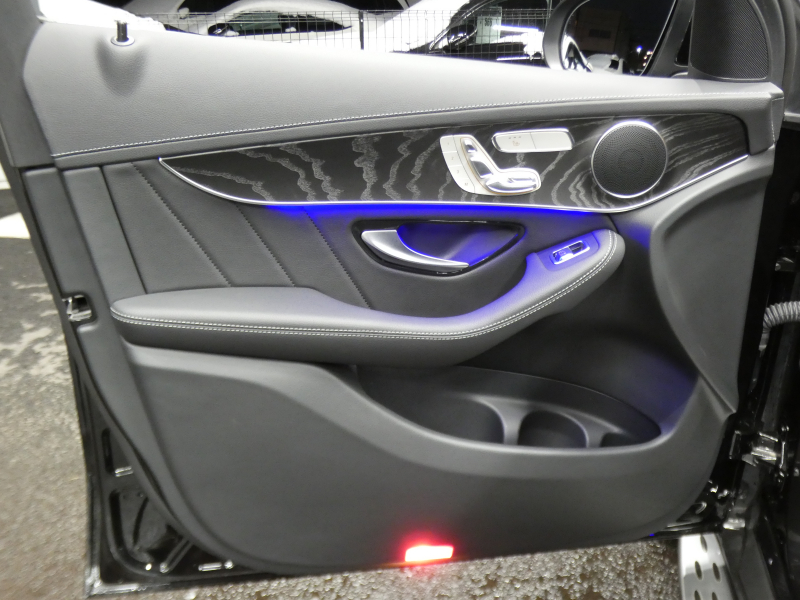 メルセデスベンツ GLC GLC220d 4MATIC AMGﾗｲﾝ ﾚｰﾀﾞｰｾｰﾌﾃｨPKG　後期 meｺﾈｸﾄ ｷｰﾚｽｺﾞｰ 黒半革ｼｰﾄ/前後ﾋｰﾀｰ ﾊﾟﾉﾗﾏSR MBUXﾅﾋﾞ 地ﾃﾞｼﾞ 360度ｶﾒﾗ 前後ﾄﾞﾗﾚｺ 自動ﾘｱｹﾞｰﾄ LEDﾗｲﾄ/自動HB AMGｴｱﾛ/19ｲﾝﾁAW　2年保証付