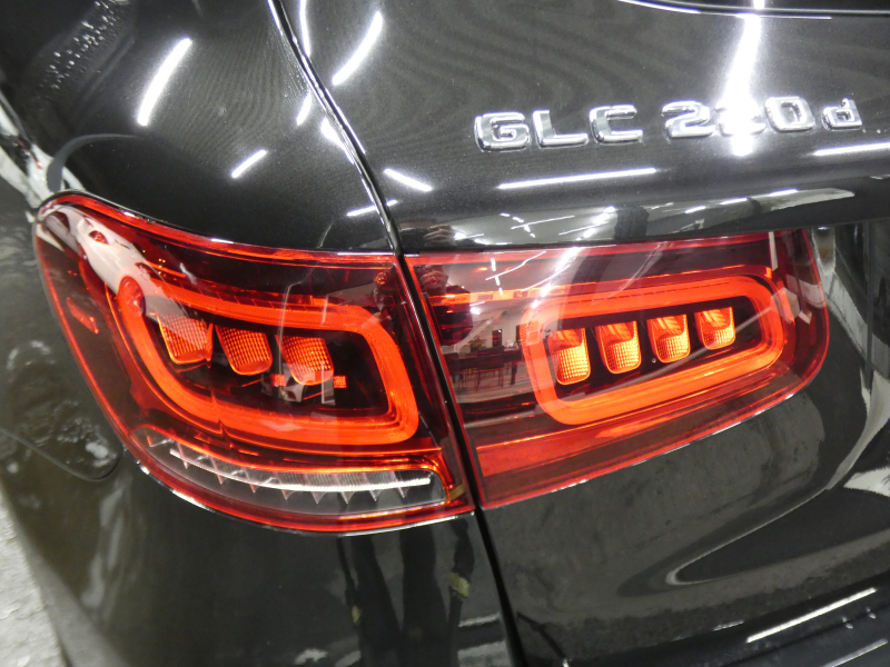 メルセデスベンツ GLC GLC220d 4MATIC AMGﾗｲﾝ ﾚｰﾀﾞｰｾｰﾌﾃｨPKG　後期 meｺﾈｸﾄ ｷｰﾚｽｺﾞｰ 黒半革ｼｰﾄ/前後ﾋｰﾀｰ ﾊﾟﾉﾗﾏSR MBUXﾅﾋﾞ 地ﾃﾞｼﾞ 360度ｶﾒﾗ 前後ﾄﾞﾗﾚｺ 自動ﾘｱｹﾞｰﾄ LEDﾗｲﾄ/自動HB AMGｴｱﾛ/19ｲﾝﾁAW　2年保証付