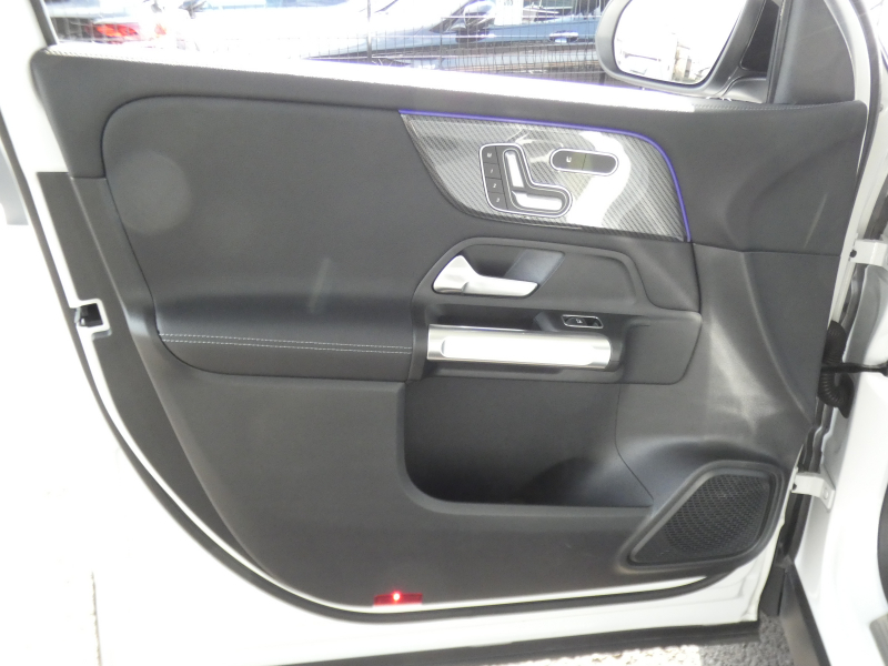 メルセデスベンツ GLB GLB250 4MATIC ｽﾎﾟｰﾂ ﾅｲﾄ&ﾚｰﾀﾞｰｾｰﾌﾃｨPKG　meｺﾈｸﾄ ｷｰﾚｽｺﾞｰ AMGｴｱﾛ&20ｲﾝﾁAW 黒本革ｼｰﾄ MBUXﾅﾋﾞ 地ﾃﾞｼﾞ 360度ｶﾒﾗ ﾀﾞｲﾅﾐｯｸｾﾚｸﾄ ﾊﾟﾄﾞﾙｼﾌﾄ 前後ﾄﾞﾗﾚｺ 自動ﾘｱｹﾞｰﾄ/ﾌｯﾄOP LEDﾍｯﾄﾞﾗｲﾄ ｵｰﾄHB　2年保証付