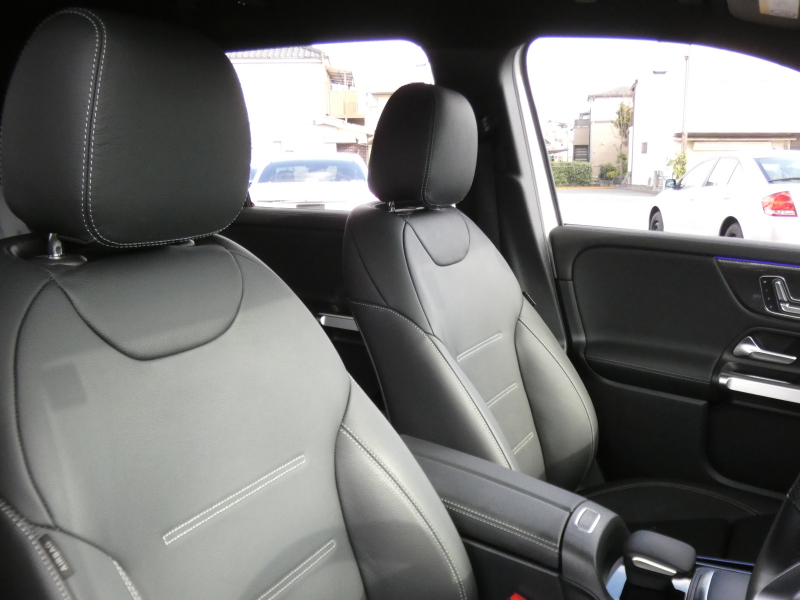 メルセデスベンツ GLB GLB250 4MATIC ｽﾎﾟｰﾂ ﾅｲﾄ&ﾚｰﾀﾞｰｾｰﾌﾃｨPKG　meｺﾈｸﾄ ｷｰﾚｽｺﾞｰ AMGｴｱﾛ&20ｲﾝﾁAW 黒本革ｼｰﾄ MBUXﾅﾋﾞ 地ﾃﾞｼﾞ 360度ｶﾒﾗ ﾀﾞｲﾅﾐｯｸｾﾚｸﾄ ﾊﾟﾄﾞﾙｼﾌﾄ 前後ﾄﾞﾗﾚｺ 自動ﾘｱｹﾞｰﾄ/ﾌｯﾄOP LEDﾍｯﾄﾞﾗｲﾄ ｵｰﾄHB　2年保証付