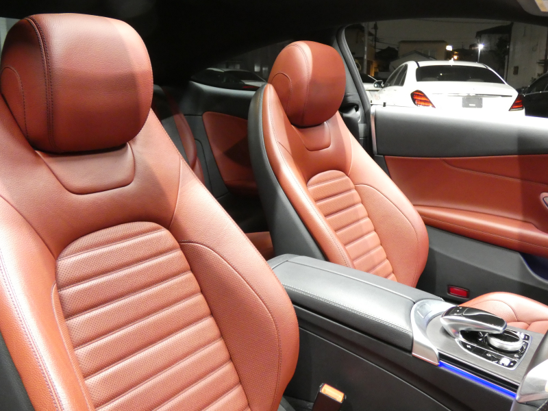 メルセデスベンツ Cクラス C180 ｸｰﾍﾟ ｽﾎﾟｰﾂ ﾚｻﾞｰｴｸｽｸﾙｰｼﾌﾞ&ﾚｰﾀﾞｰｾｰﾌﾃｨPKG　後期 meｺﾈｸﾄ 赤本革 ﾊﾟﾉﾗﾏSR ﾅﾋﾞTV Aｶｰﾌﾟﾚｲ Bｶﾒﾗ ﾍｯﾄﾞｱｯﾌﾟD ｴｱﾊﾞﾗﾝｽPKG ﾀﾞｲﾅﾐｯｸｾﾚｸﾄ AMGｴｱﾛ AMG19ｲﾝﾁAW LEDﾍｯﾄﾞﾗｲﾄ　2年保証付