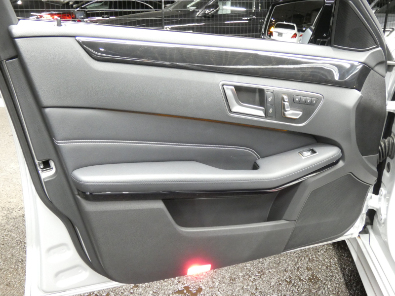 メルセデスベンツ Eクラス E250 ｽﾃｰｼｮﾝﾜｺﾞﾝ AVG AMGｽﾎﾟｰﾂ&ﾚｰﾀﾞｰｾｰﾌﾃｨPKG　後期 ｷｰﾚｽｺﾞｰ 黒本革ｼｰﾄ/前後ﾋｰﾀｰ ﾊﾟﾉﾗﾏｻﾝﾙｰﾌ HDDﾅﾋﾞ 地ﾃﾞｼﾞ 360度ｶﾒﾗ 純正ﾄﾞﾗﾚｺ ﾊﾟﾄﾞﾙｼﾌﾄ 自動ﾘｱｹﾞｰﾄ/ﾌｯﾄOP LEDﾍｯﾄﾞﾗｲﾄ AMGｴｱﾛ/18AW　2年保証付