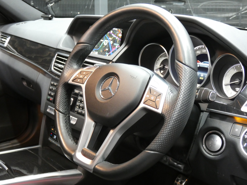 メルセデスベンツ Eクラス E250 ｽﾃｰｼｮﾝﾜｺﾞﾝ AVG AMGｽﾎﾟｰﾂ&ﾚｰﾀﾞｰｾｰﾌﾃｨPKG　後期 ｷｰﾚｽｺﾞｰ 黒本革ｼｰﾄ/前後ﾋｰﾀｰ ﾊﾟﾉﾗﾏｻﾝﾙｰﾌ HDDﾅﾋﾞ 地ﾃﾞｼﾞ 360度ｶﾒﾗ 純正ﾄﾞﾗﾚｺ ﾊﾟﾄﾞﾙｼﾌﾄ 自動ﾘｱｹﾞｰﾄ/ﾌｯﾄOP LEDﾍｯﾄﾞﾗｲﾄ AMGｴｱﾛ/18AW　2年保証付