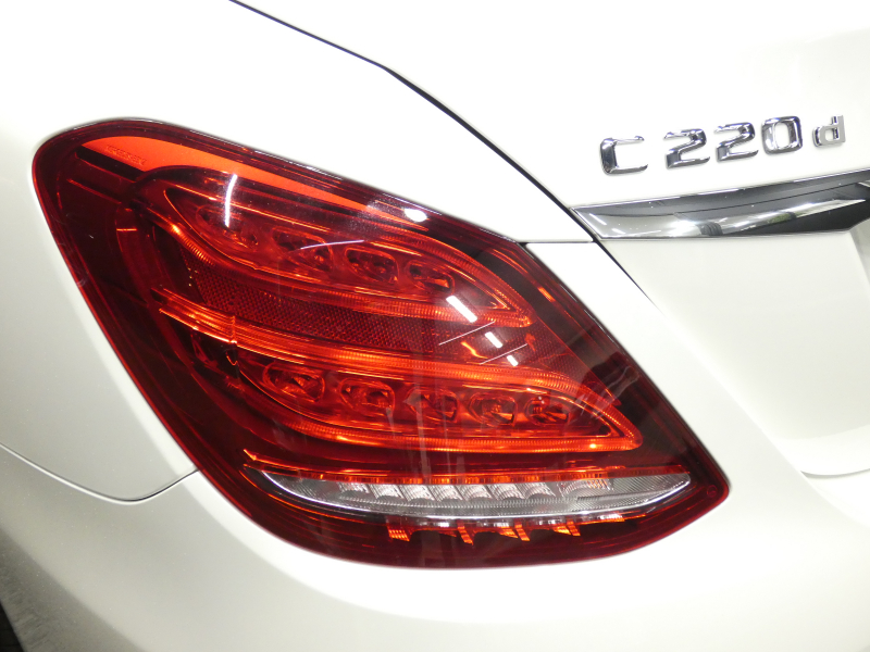 メルセデスベンツ Cクラス C220d ｱﾊﾞﾝｷﾞｬﾙﾄﾞ AMGﾗｲﾝ ﾚｻﾞｰｴｸｽｸﾙｰｼﾌﾞ&ﾚｰﾀﾞｰｾｰﾌﾃｨPKG　9速AT ｷｰﾚｽｺﾞｰ 黒本革/ｼｰﾄﾋｰﾀｰ HDDﾅﾋﾞTV Bｶﾒﾗ ﾍｯﾄﾞｱｯﾌﾟD ﾄﾞﾗﾚｺ ﾊﾟﾄﾞﾙｼﾌﾄ ｴｱﾊﾞﾗﾝｽPKG 自動ﾄﾗﾝｸ LEDﾍｯﾄﾞﾗｲﾄ/自動HB AMGｴｱﾛ&18ｲﾝﾁAW　2年保証付