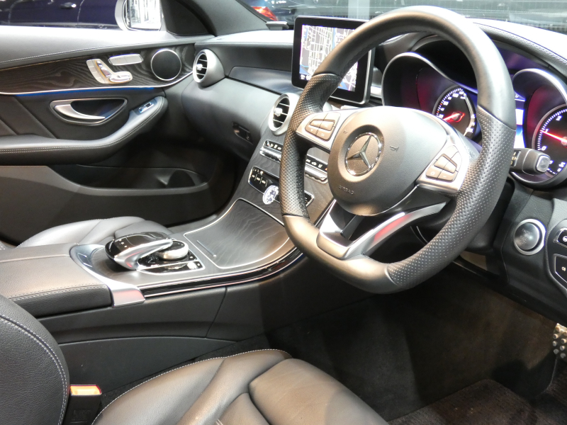 メルセデスベンツ Cクラス C220d ｱﾊﾞﾝｷﾞｬﾙﾄﾞ AMGﾗｲﾝ ﾚｻﾞｰｴｸｽｸﾙｰｼﾌﾞ&ﾚｰﾀﾞｰｾｰﾌﾃｨPKG　9速AT ｷｰﾚｽｺﾞｰ 黒本革/ｼｰﾄﾋｰﾀｰ HDDﾅﾋﾞTV Bｶﾒﾗ ﾍｯﾄﾞｱｯﾌﾟD ﾄﾞﾗﾚｺ ﾊﾟﾄﾞﾙｼﾌﾄ ｴｱﾊﾞﾗﾝｽPKG 自動ﾄﾗﾝｸ LEDﾍｯﾄﾞﾗｲﾄ/自動HB AMGｴｱﾛ&18ｲﾝﾁAW　2年保証付