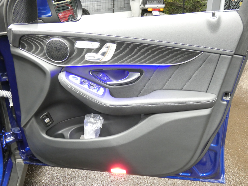 メルセデスベンツ GLC GLC220d 4MATIC AMGﾗｲﾝ ﾚｰﾀﾞｰｾｰﾌﾃｨPKG　後期 meｺﾈｸﾄ ｷｰﾚｽｺﾞｰ 黒半革ｼｰﾄ/前後ﾋｰﾀｰ ﾊﾟﾉﾗﾏSR MBUXﾅﾋﾞ 地ﾃﾞｼﾞ 360度ｶﾒﾗ 360度&ﾘｱﾄﾞﾗﾚｺ 自動ﾘｱｹﾞｰﾄ/ﾌｯﾄOP LEDﾗｲﾄ/自動HB AMGｴｱﾛ/19ｲﾝﾁAW　2年保証付