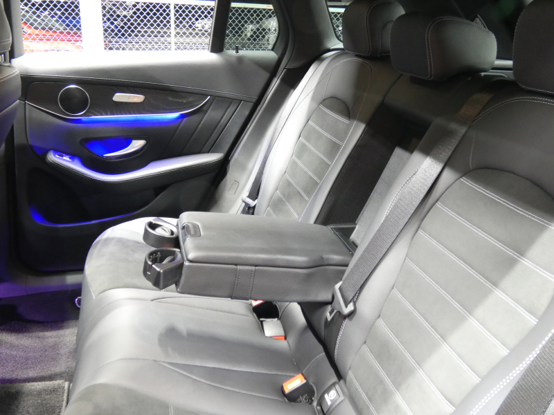 メルセデスベンツ GLC GLC220d 4MATIC AMGﾗｲﾝ ﾚｰﾀﾞｰｾｰﾌﾃｨPKG　後期 meｺﾈｸﾄ ｷｰﾚｽｺﾞｰ 黒半革ｼｰﾄ/前後ﾋｰﾀｰ ﾊﾟﾉﾗﾏSR MBUXﾅﾋﾞ 地ﾃﾞｼﾞ 360度ｶﾒﾗ 360度&ﾘｱﾄﾞﾗﾚｺ 自動ﾘｱｹﾞｰﾄ/ﾌｯﾄOP LEDﾗｲﾄ/自動HB AMGｴｱﾛ/19ｲﾝﾁAW　2年保証付