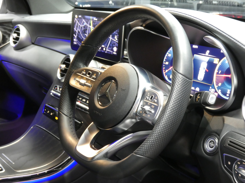 メルセデスベンツ GLC GLC220d 4MATIC AMGﾗｲﾝ ﾚｻﾞｰｴｸｽｸﾙｰｼﾌﾞ&ﾚｰﾀﾞｰｾｰﾌﾃｨPKG　後期 meｺﾈｸﾄ AMGｴｱﾛ&19AW 黒本革/ﾍﾞﾝﾁﾚｰﾀｰ/ﾏｯｻｰｼﾞ MBUXﾅﾋﾞ 地ﾃﾞｼﾞ 360度ｶﾒﾗ 前後ﾄﾞﾗﾚｺ Burmester ﾍｯﾄﾞｱｯﾌﾟD 自動ﾘｱｹﾞｰﾄ/ﾌｯﾄOP LEDﾍｯﾄﾞﾗｲﾄ　2年保証付