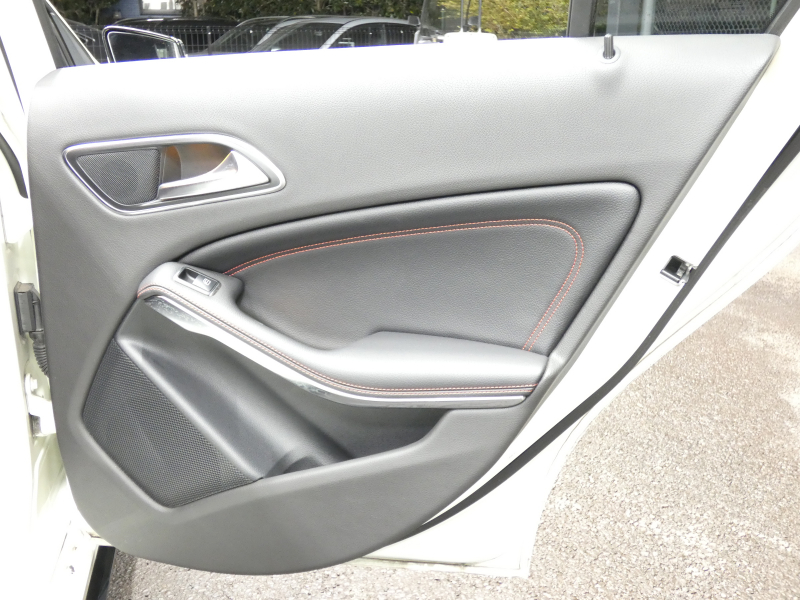 AMG Aクラス A45 AMG 4MATIC ｴﾃﾞｨｼｮﾝ1 ｾｰﾌﾃｨPKG　400台限定 専用ｴｸｽﾃﾘｱ&ｲﾝﾃﾘｱ AMGﾊﾟﾌｫｰﾏﾝｽｼｰﾄ/ｽﾃｱﾘﾝｸﾞ AMGｴｱﾛ/19ｲﾝﾁAW 強化ﾌﾞﾚｰｷ&ｻｽﾍﾟﾝｼｮﾝ HDDﾅﾋﾞ 地ﾃﾞｼﾞ Bｶﾒﾗ BTｵｰﾃﾞｨｵ ﾊﾟｰｸﾄﾛﾆｯｸ ﾃﾞｨｽﾄﾛﾆｯｸﾌﾟﾗｽ　2年保証付