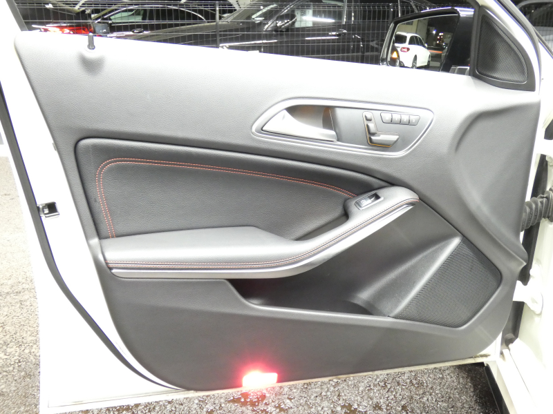 AMG Aクラス A45 AMG 4MATIC ｴﾃﾞｨｼｮﾝ1 ｾｰﾌﾃｨPKG　400台限定 専用ｴｸｽﾃﾘｱ&ｲﾝﾃﾘｱ AMGﾊﾟﾌｫｰﾏﾝｽｼｰﾄ/ｽﾃｱﾘﾝｸﾞ AMGｴｱﾛ/19ｲﾝﾁAW 強化ﾌﾞﾚｰｷ&ｻｽﾍﾟﾝｼｮﾝ HDDﾅﾋﾞ 地ﾃﾞｼﾞ Bｶﾒﾗ BTｵｰﾃﾞｨｵ ﾊﾟｰｸﾄﾛﾆｯｸ ﾃﾞｨｽﾄﾛﾆｯｸﾌﾟﾗｽ　2年保証付