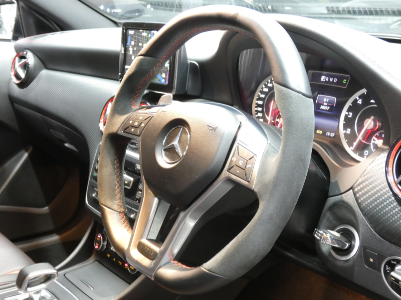 AMG Aクラス A45 AMG 4MATIC ｴﾃﾞｨｼｮﾝ1 ｾｰﾌﾃｨPKG　400台限定 専用ｴｸｽﾃﾘｱ&ｲﾝﾃﾘｱ AMGﾊﾟﾌｫｰﾏﾝｽｼｰﾄ/ｽﾃｱﾘﾝｸﾞ AMGｴｱﾛ/19ｲﾝﾁAW 強化ﾌﾞﾚｰｷ&ｻｽﾍﾟﾝｼｮﾝ HDDﾅﾋﾞ 地ﾃﾞｼﾞ Bｶﾒﾗ BTｵｰﾃﾞｨｵ ﾊﾟｰｸﾄﾛﾆｯｸ ﾃﾞｨｽﾄﾛﾆｯｸﾌﾟﾗｽ　2年保証付